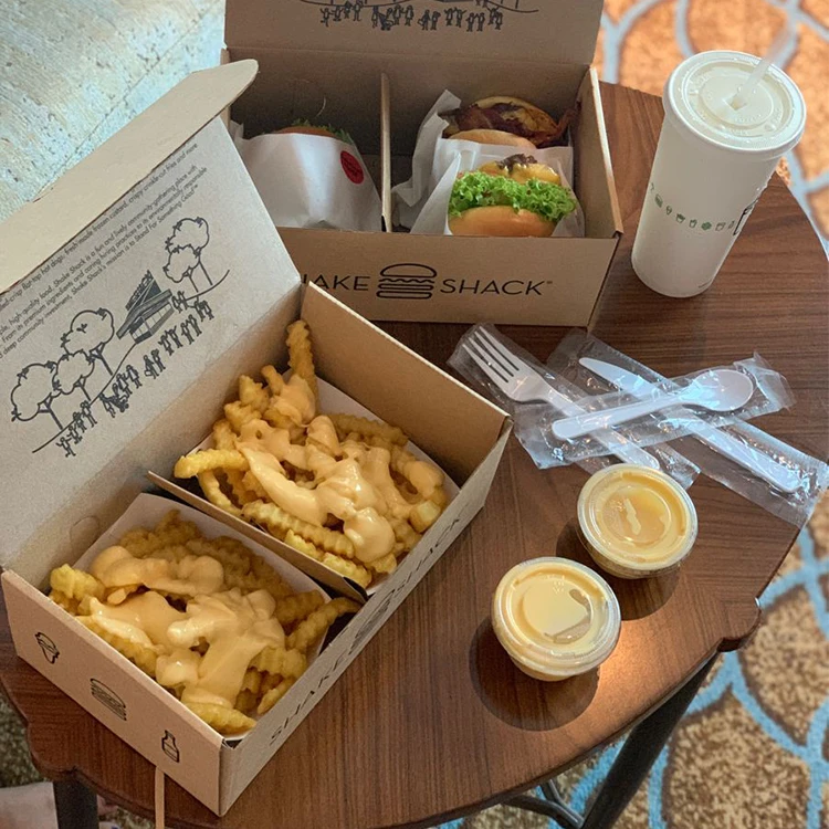 Custom Printed Fish and Chips Fast Food Packaging Boxes Disposable Take Away Snack Pack Food Container Packaging With Sauce Cup