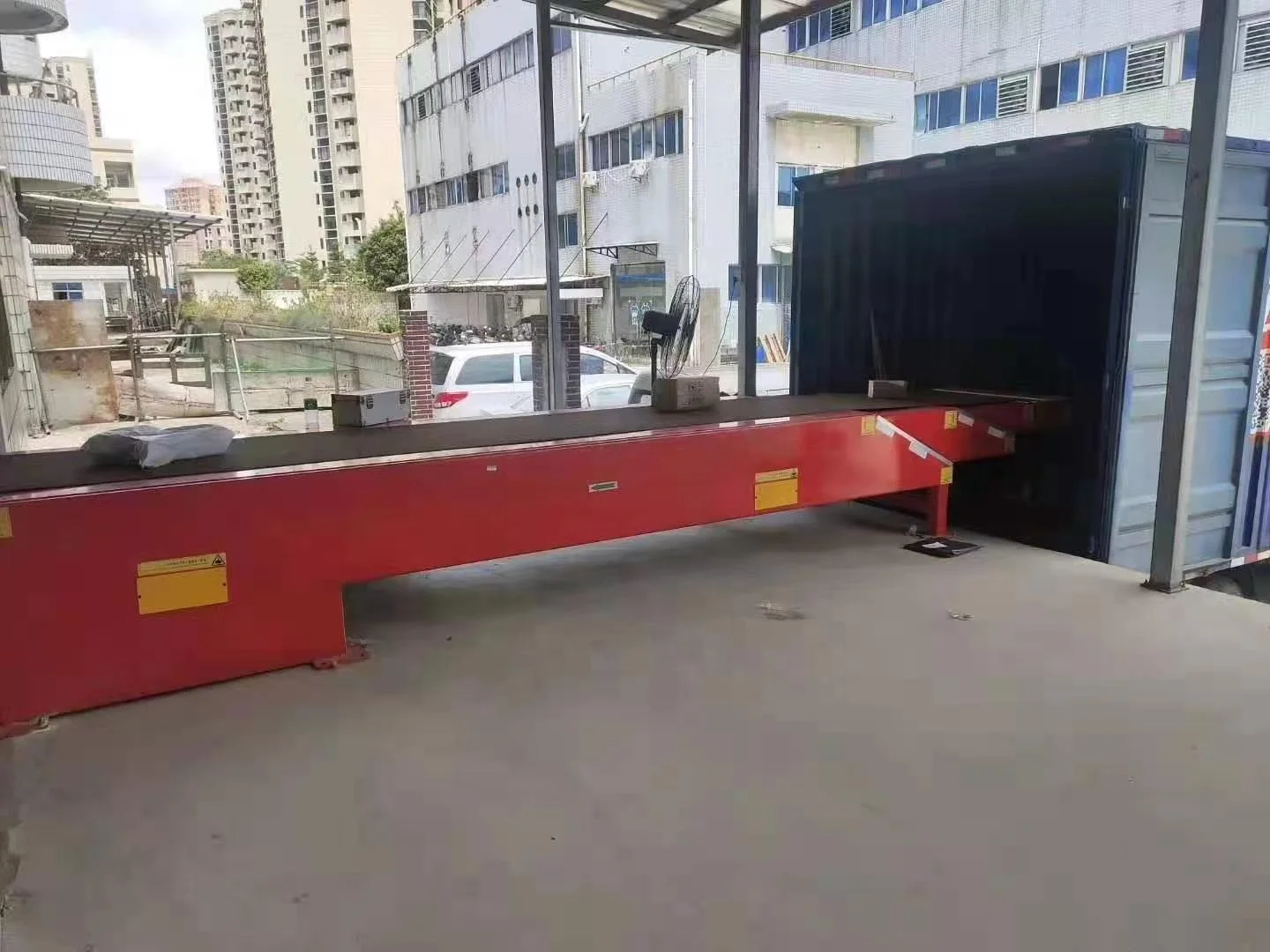 40 Inch (40ft) Container Gravity Conveyor Portable Unload Telescopic ...