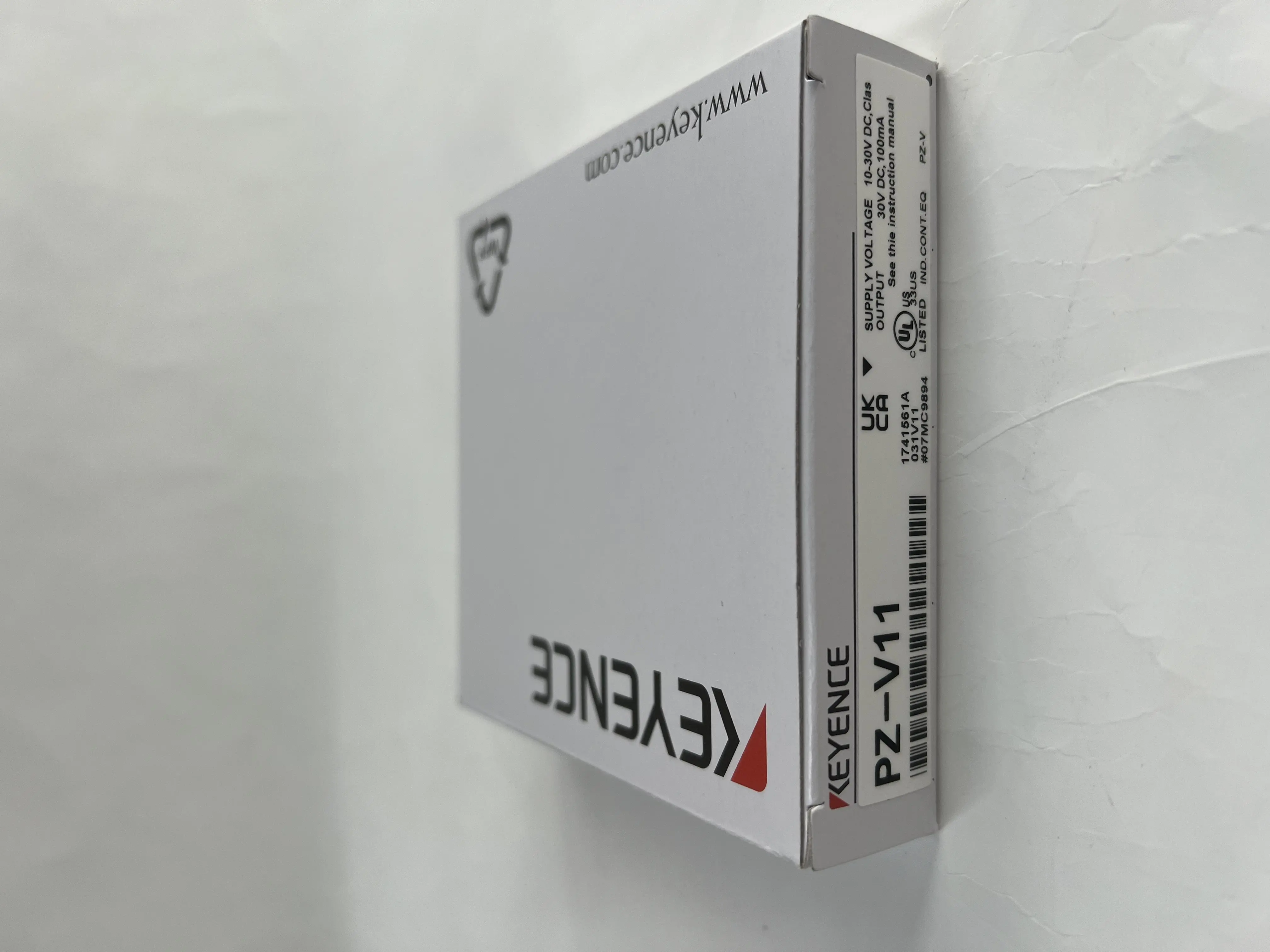 Keyence Photoelectric Sensor PZ-V11 Keyence Photoelectric Sensor PZ-V11