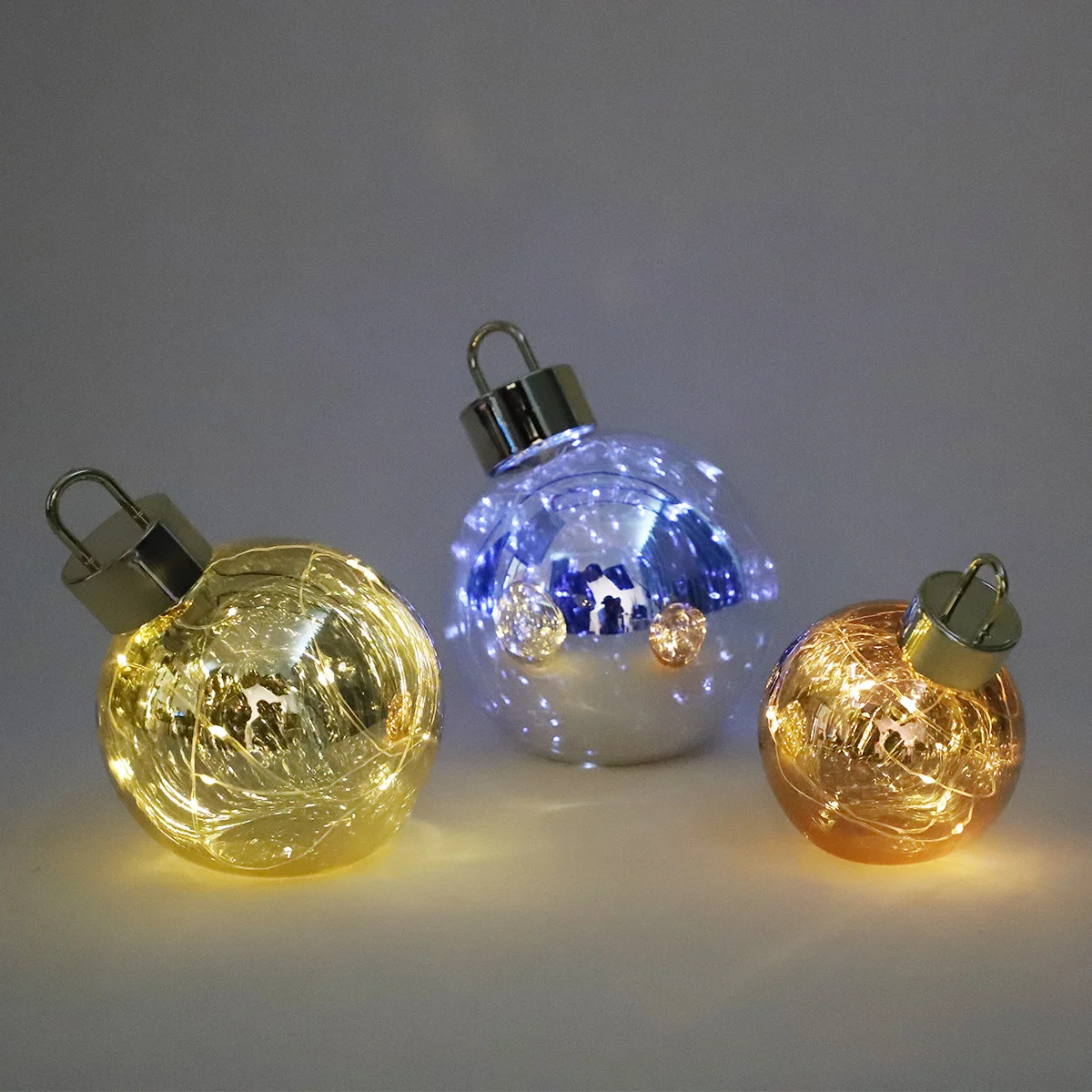 New design glass decoration Christmas ball ornaments with LED light high-class large christmas ball ornament