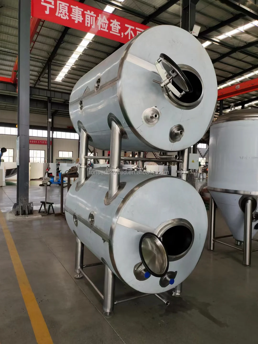 6000L 8000L Horizontal Bright Beer Tank Storage Beer Serving Tank