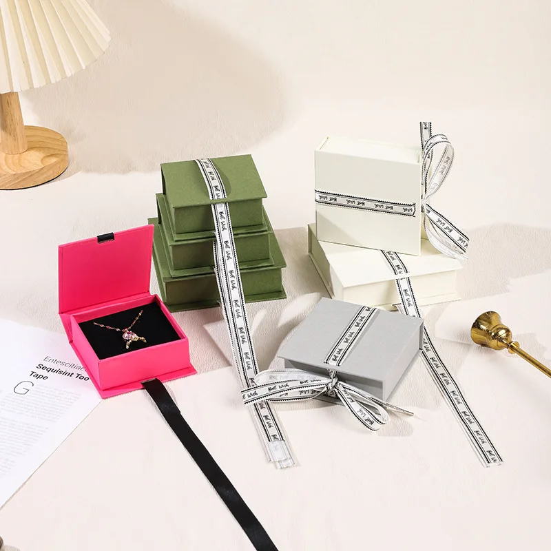 A1 New Product Ribbon Magnet Flip Jewelry Box Luxury Jewelry Packing Ring Watch Necklace Earring Gift Packing Box With Logo details