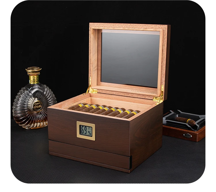 cigarette humidor box Portable Luxury Cedar Wood Humidor and Cigarette Box Handmade Modern Design  with Custom Logo for Camping