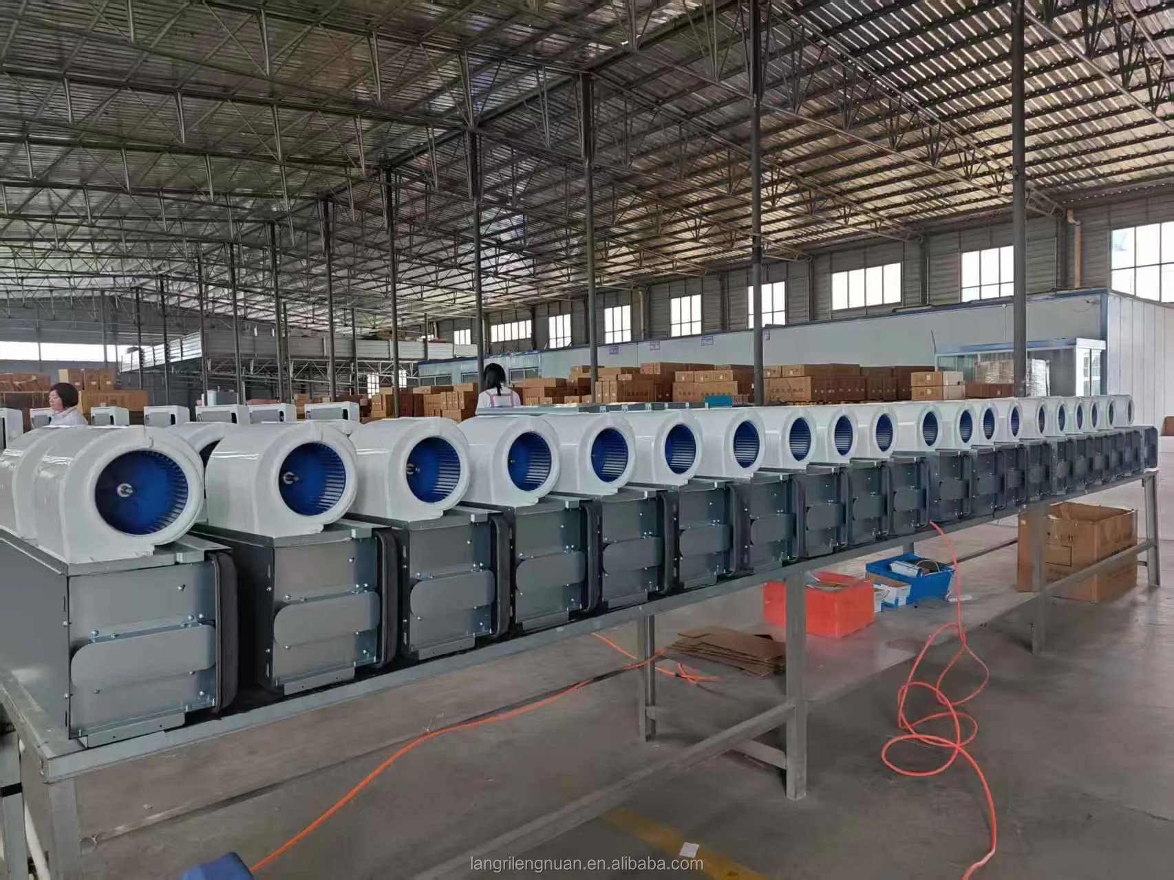 High-Efficiency FP-68 Ceiling-Mounted Water Fan Coil Units 220V with Low Noise Motor for Cooling in Hotels Duct Floor Standing