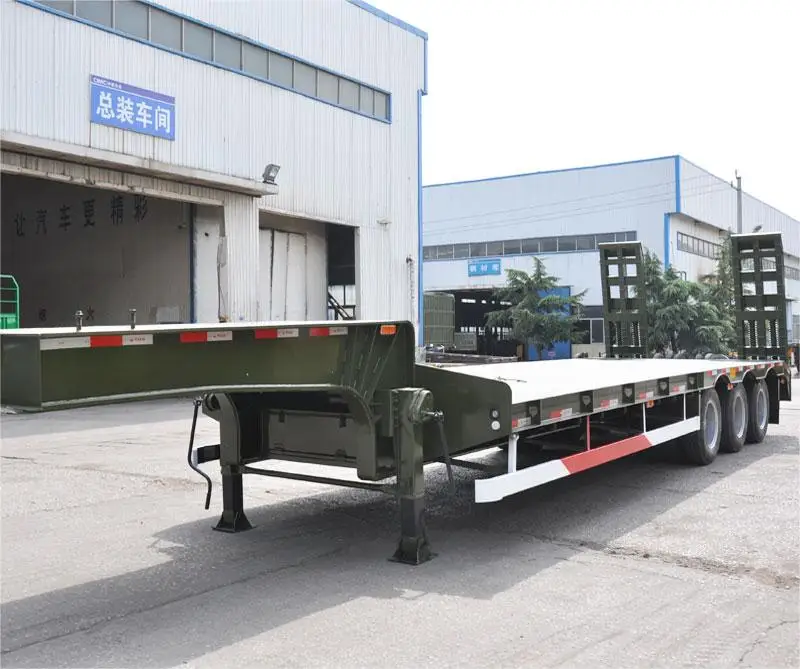 Vehicle Master 3 Axles 4 Axles 70 80 Ton Lowbed Semi Trailer Low Loader Transport Heavy Duty Equipment Extendable Lowboy Trailer