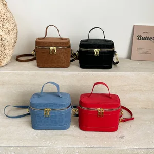 2026 Elegant All-match Shoulder Handbag New Retro Leopard Print Niche Casual Texted Women's Crossbody Bag