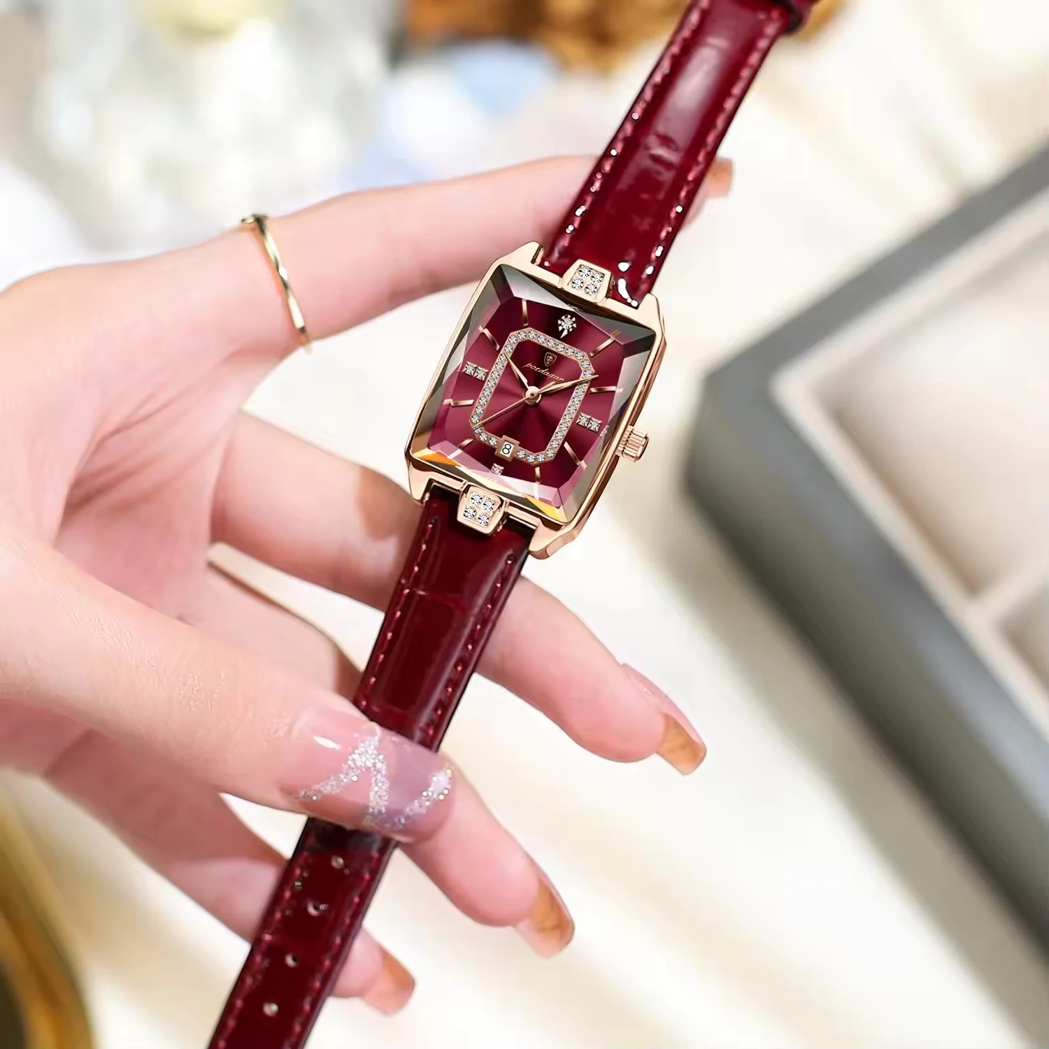 Poedagar 785 Luxury Diamond Leather Women's Watch