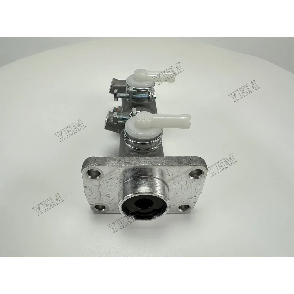 Brake Master Cylinder for Mitsubishi 4D33 Industrial Engine Parts 4
