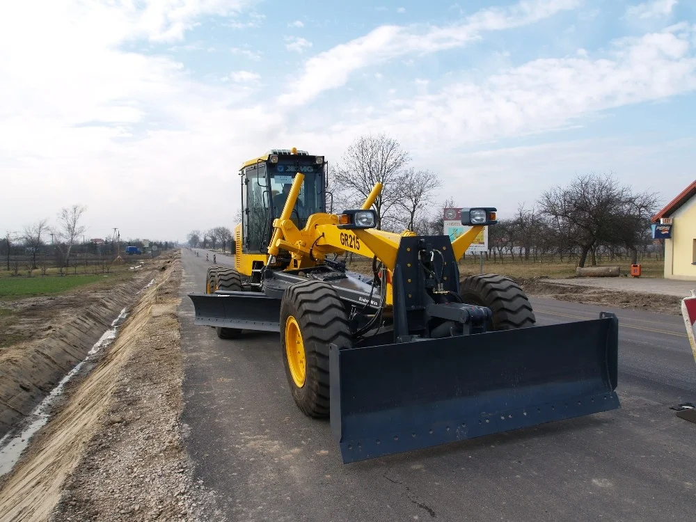 China Road Motor Grader GR100 GR135 GR165 GR180 GR215 with Front Blade for Sale