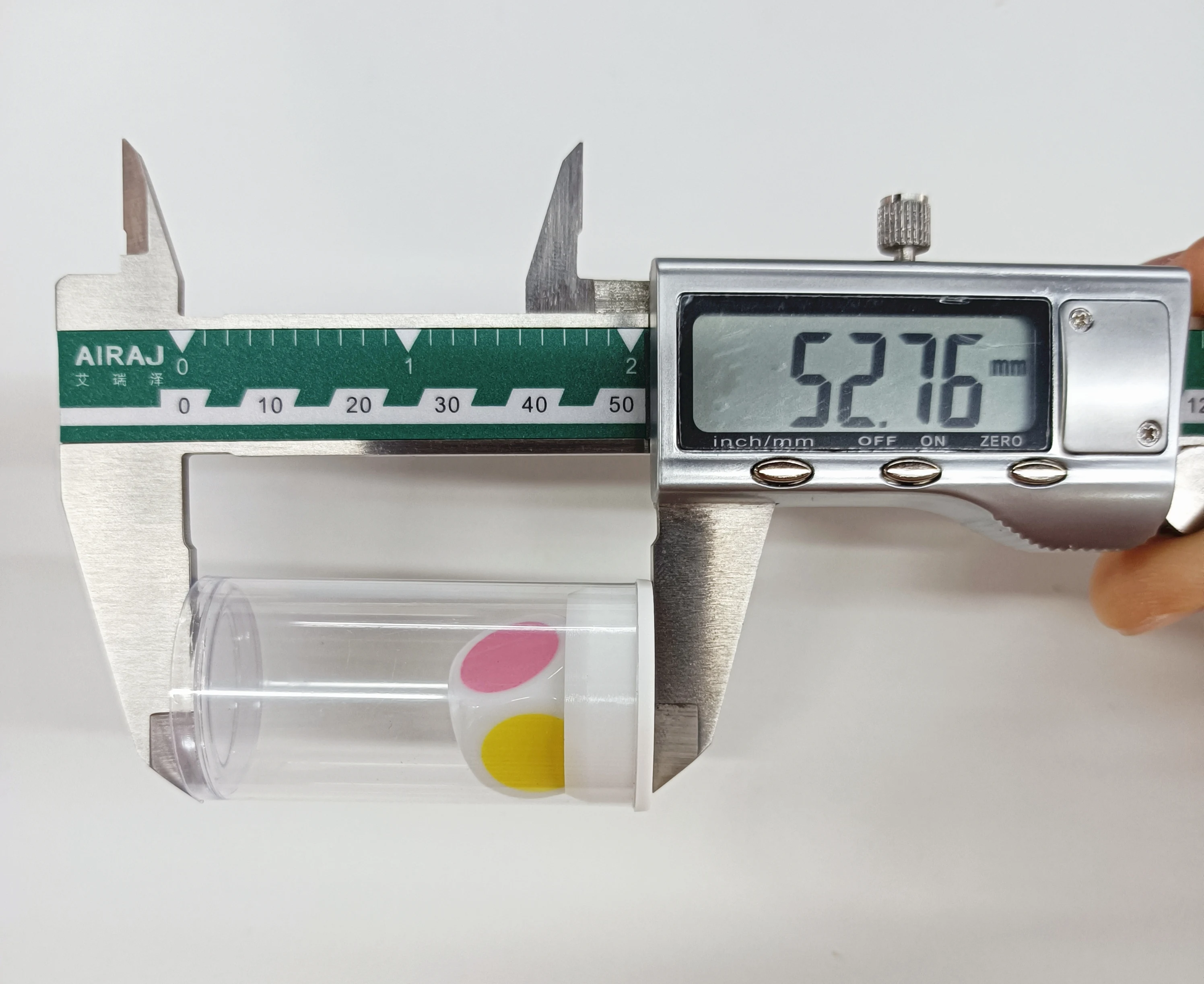 Высококачественные игральные кости на заказ с цветными точками и трубкой