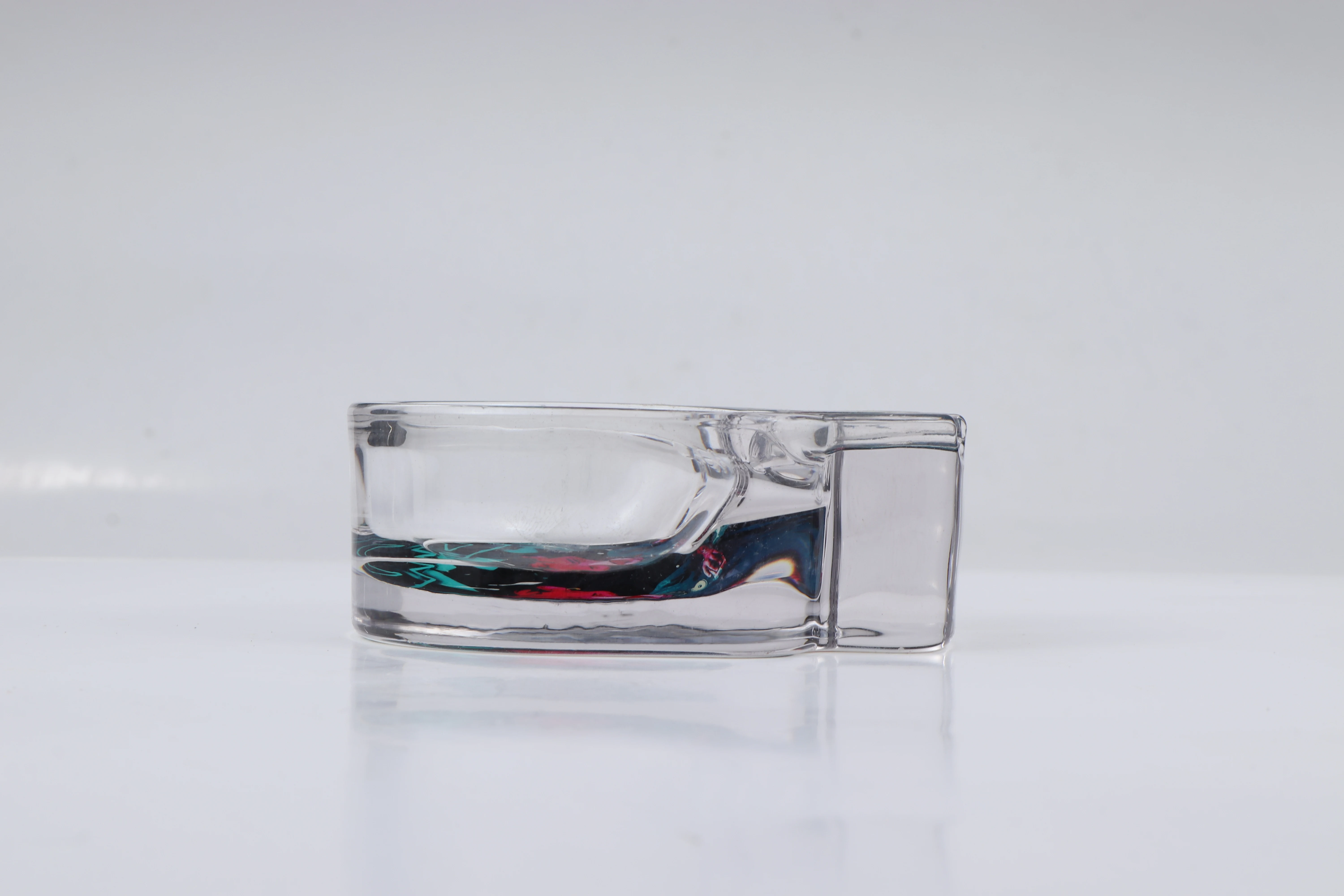 DOG0001 Factory Pattern Custom Classic Glass Ashtray Logo Custom High Transparent Crystal Skeleton Ashtray