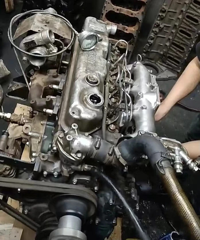 4D34 Engine Mitsubshi with Gearbox Japan Diesel Engine 4D34 Usado