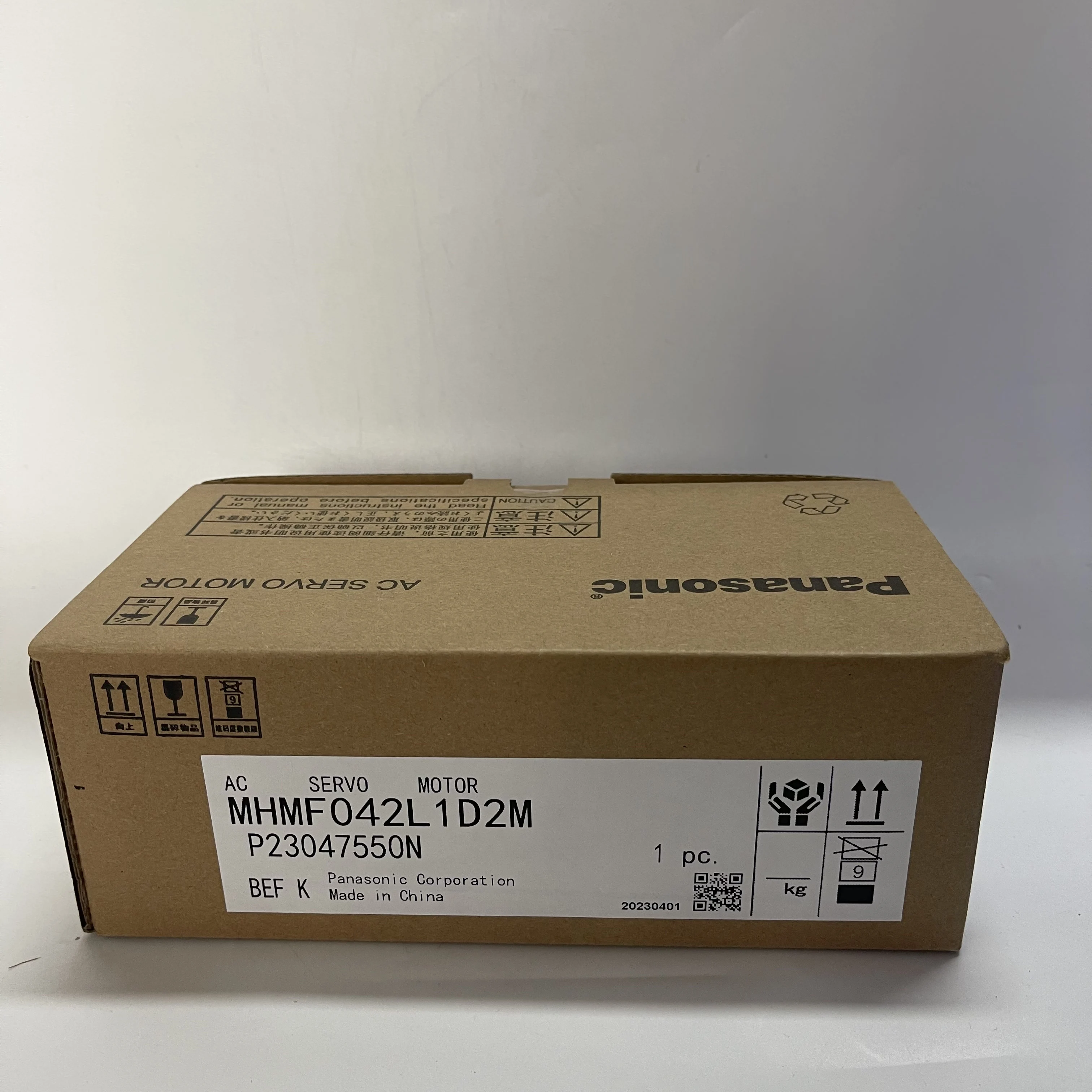 Panasonic AC Servo Motor MHMF042L1D2M Panasonic AC Servo Motor MHMF042L1D2M