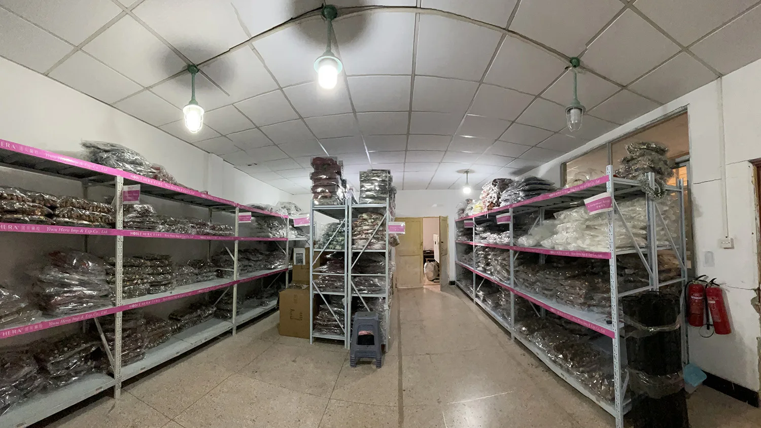 Yiwu Hera Imp.&Exp. Co., Ltd. 1