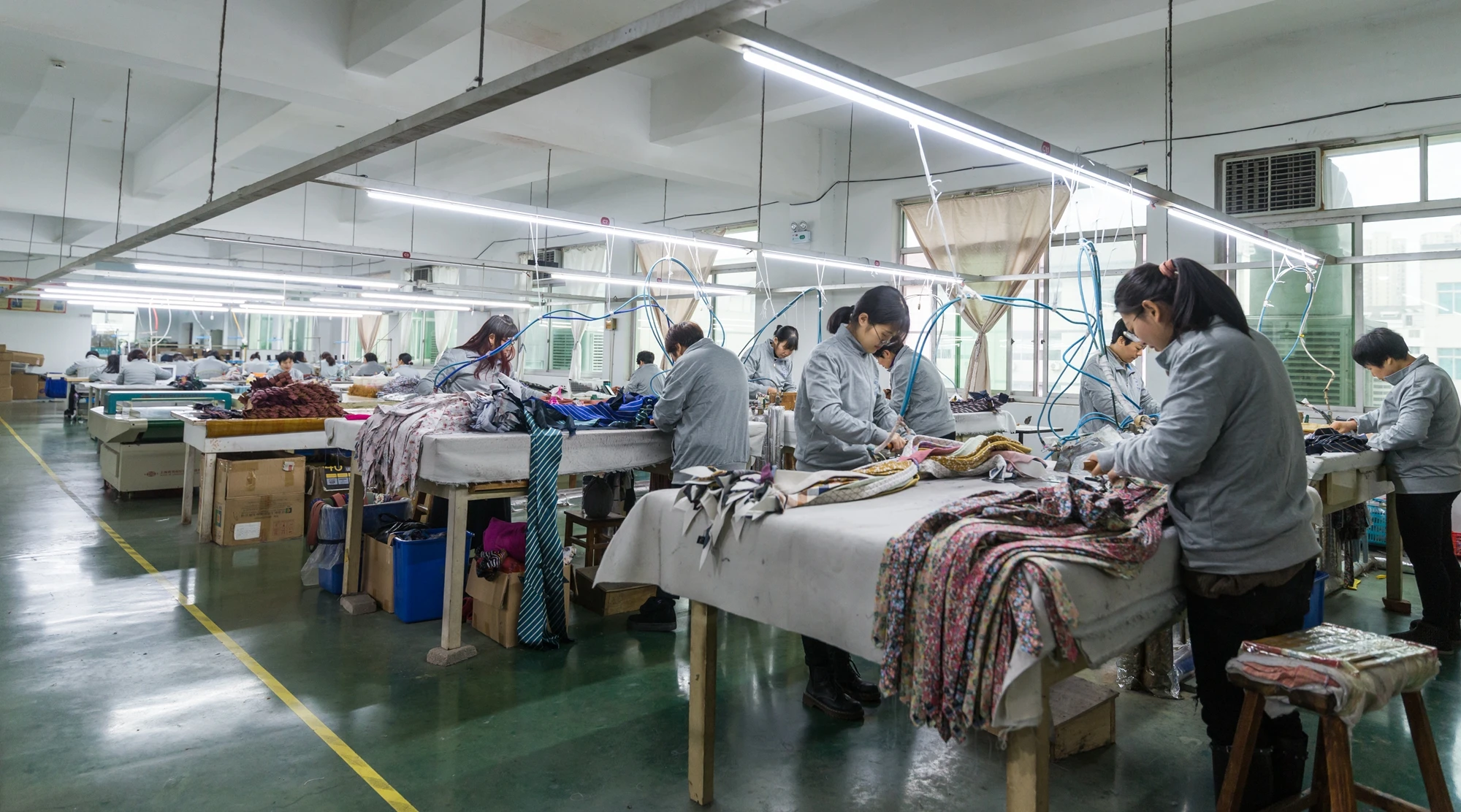 Shengzhou Handsome Textiles Co., Ltd. 3