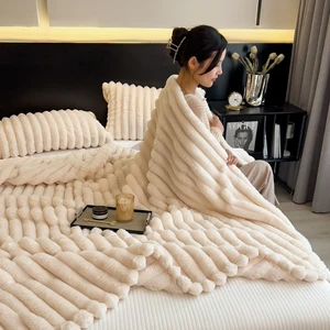 Luxury Knitted Bed Throw Wholesale Fluffy Fuzzy Flannel 100% Polyester Striped Faux Blanket for Home