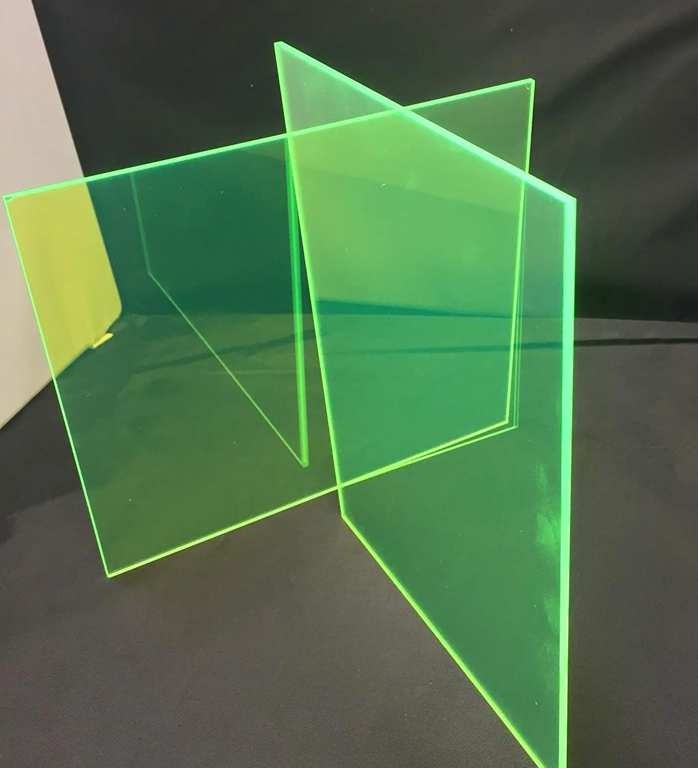 Fluorescent green extruded cast acrylic sheets