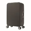Gris oscuro