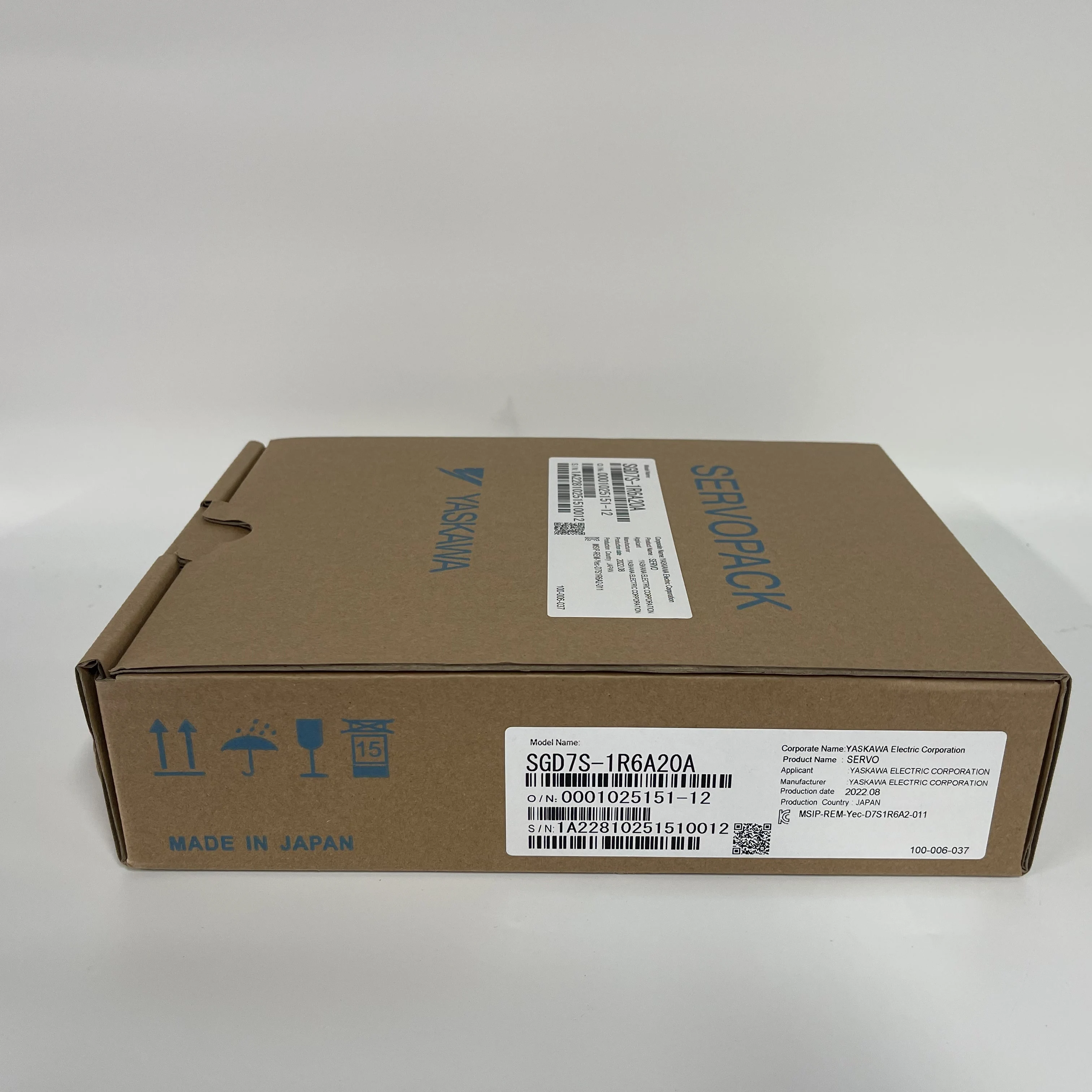 YASKAWA AC Servo Driver SGD7S-1R6A20A YASKAWA AC Servo Driver SGD7S-1R6A20A