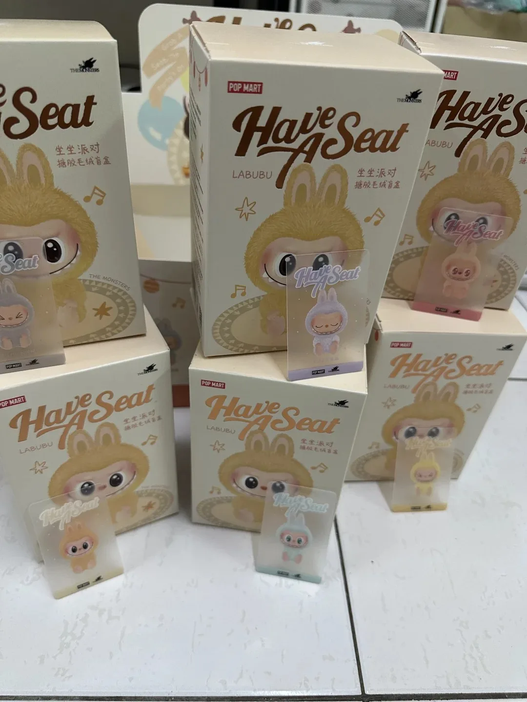 アニメフィギュアポップマートラブブはシートシリーズビニール