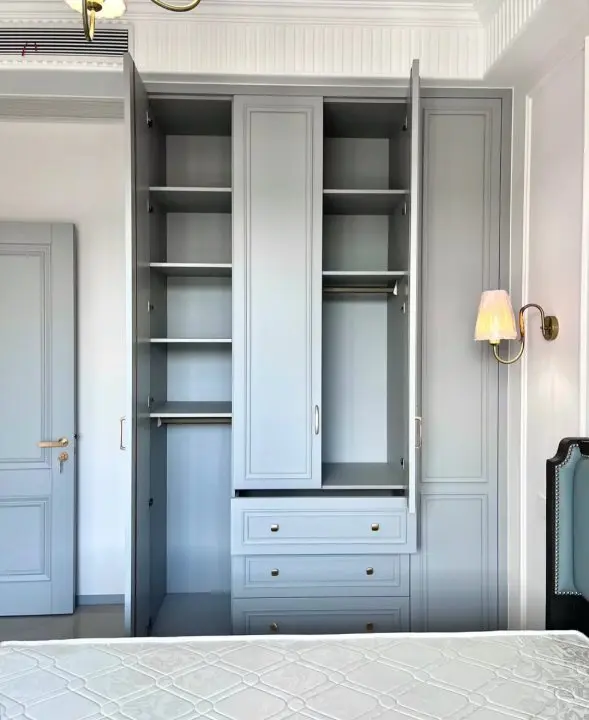 Closets Wardrobe Solid Wood - Versatile, Customizable, and Space-Saving Storage Solutions for Every Bedroom Wardrobe