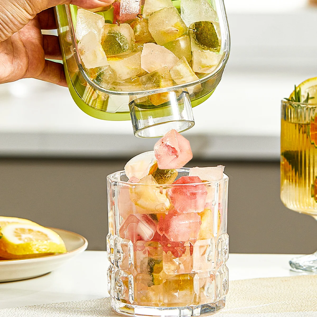 Portable 12-Grids Press-to-Release Ice Tray
