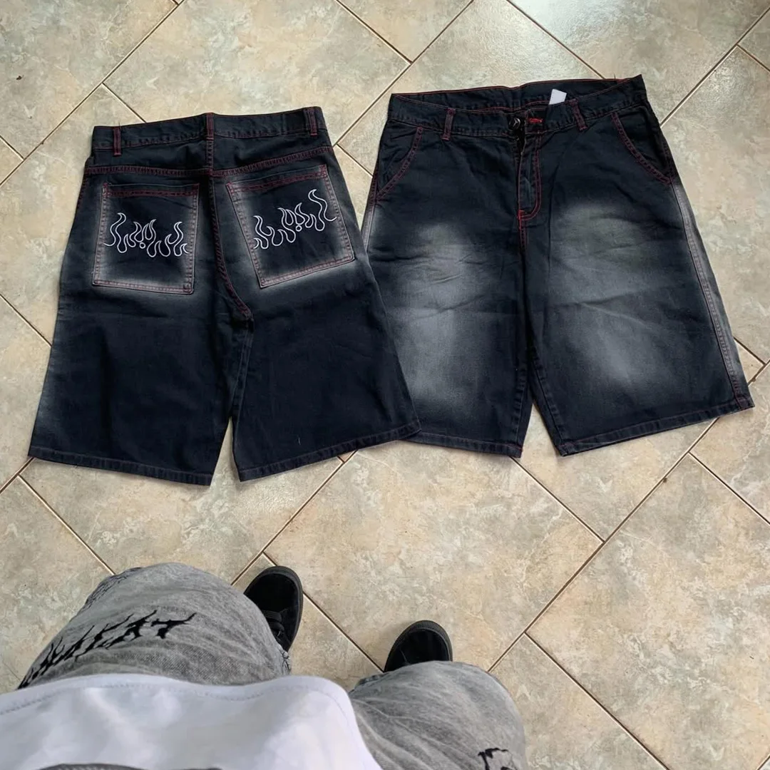 Húðnaðarframleiðandi fyrir denim, gatnamyndir fyrir strætisföt, sérsniðin denim stutt föt úr 100% bómull, gömul stílsniðin denim stutt föt með syrpsvörun, stafrænn prentunaraðferð (DTG), gliturskörp, heit-líma gliturskörp