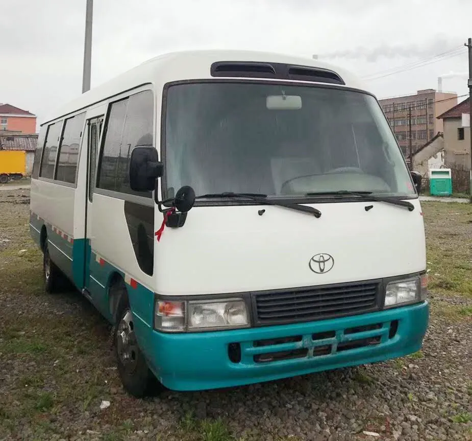 LHD 2017 Япония использовала хорошее состояние Toyot Coaster bus с дизельным двигателем левый привод 23 сиденья Белый Синий дешево для печати