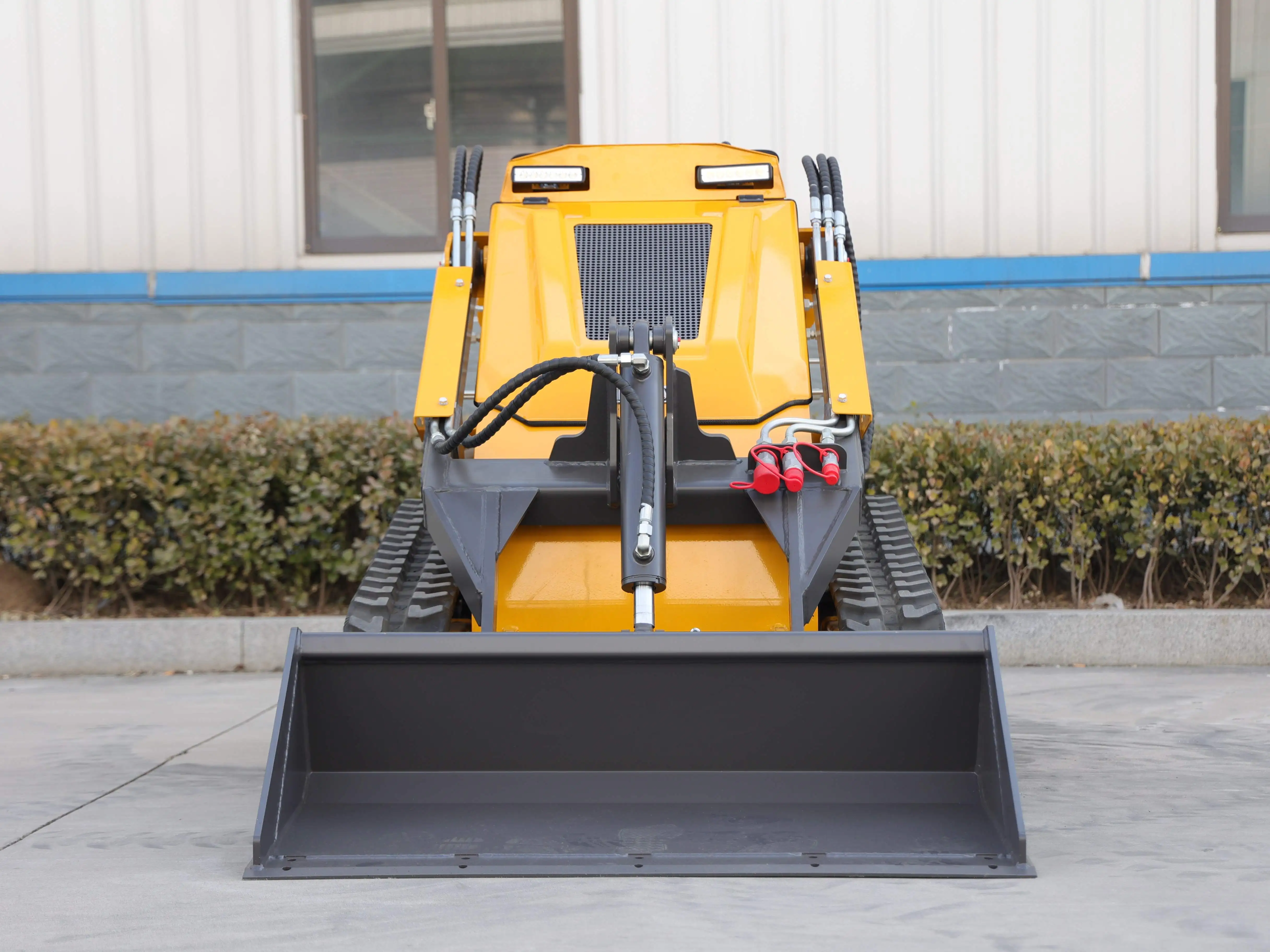 HUAYEE Kubota 25Hp Engine Powered Mini Skid Diesel Loader with Skid ...