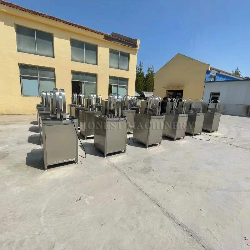 Costeffective Green Coconut Half Cutting Machine / Coconut Cutter