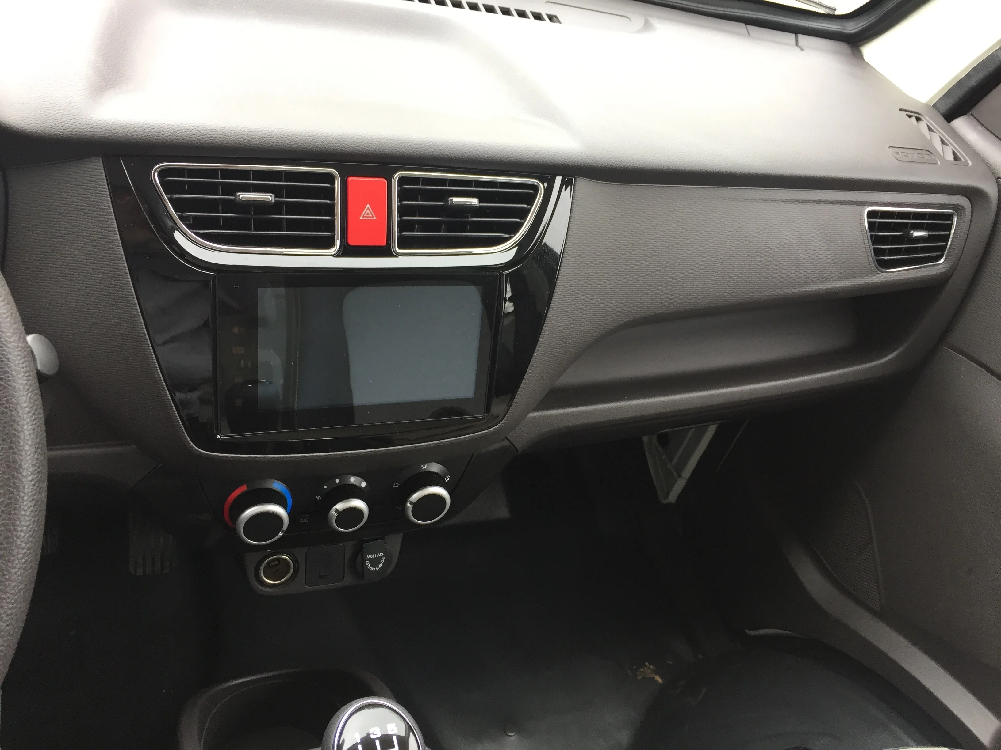 
 Популярный грузовик FOTON TM 1,5 тонн с бензиновым двигателем куб. См и двойной задней шиной  