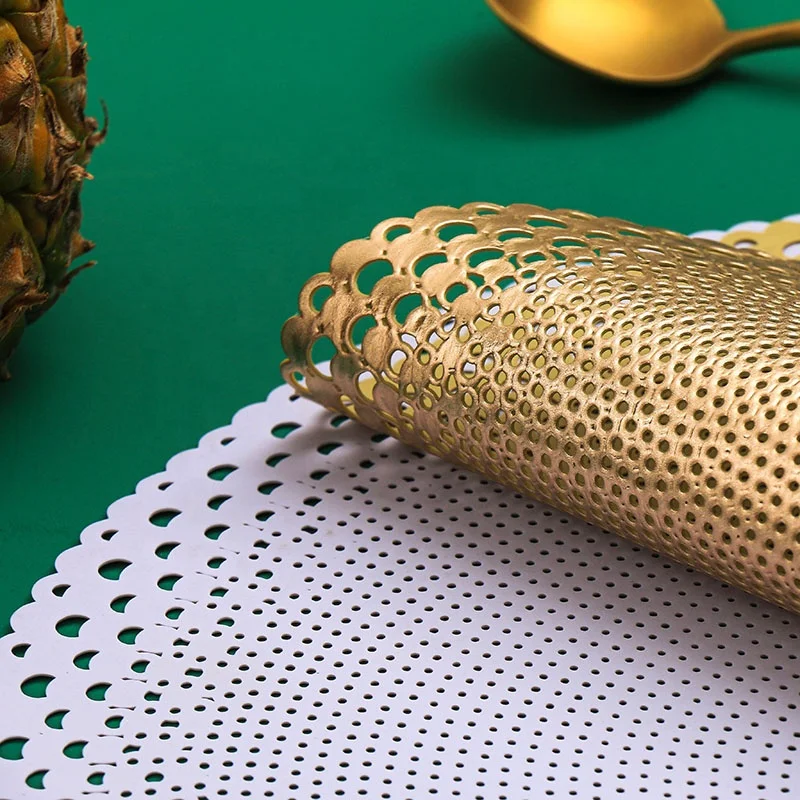 IN STOCK Factory Direct Wholesale Hollow Cut Luxury Washable PVC Round Placemats for Dining Table