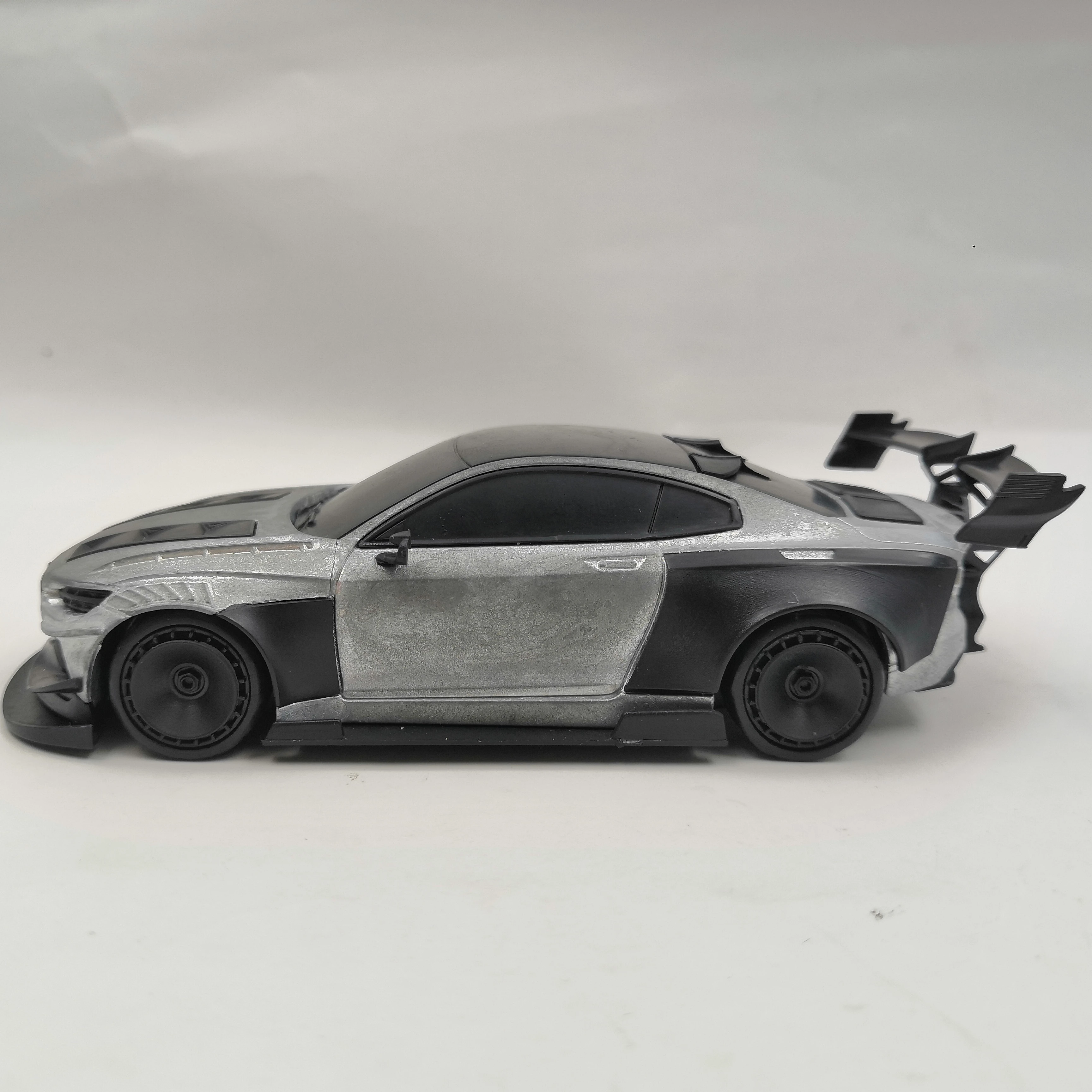 Venta al por mayor modelo de coche escala 1/8 personalizado