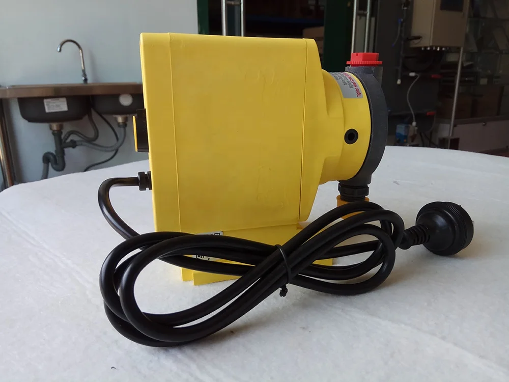 Микро дозирующий насос для химической жидкости, Милтон Рой