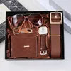 Juego de 6 piezas: billetera para café, reloj, cinturón, llavero, gafas de sol, ideal para regalo.