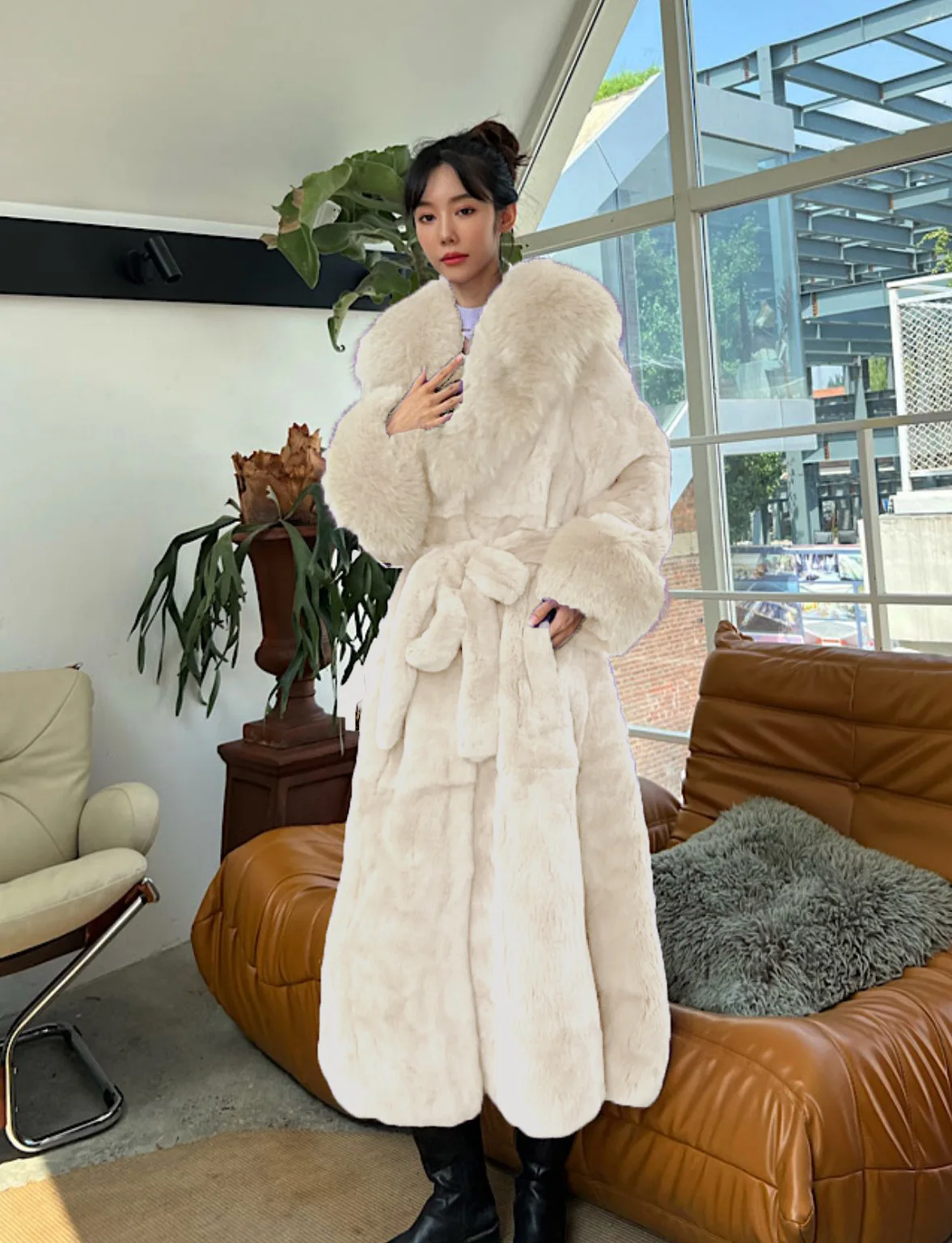 Korean Version of Winter Loose Down Jacket Women Mid-length Large Fur Collar Over-the-knee Thick Parka Jacket main image 0