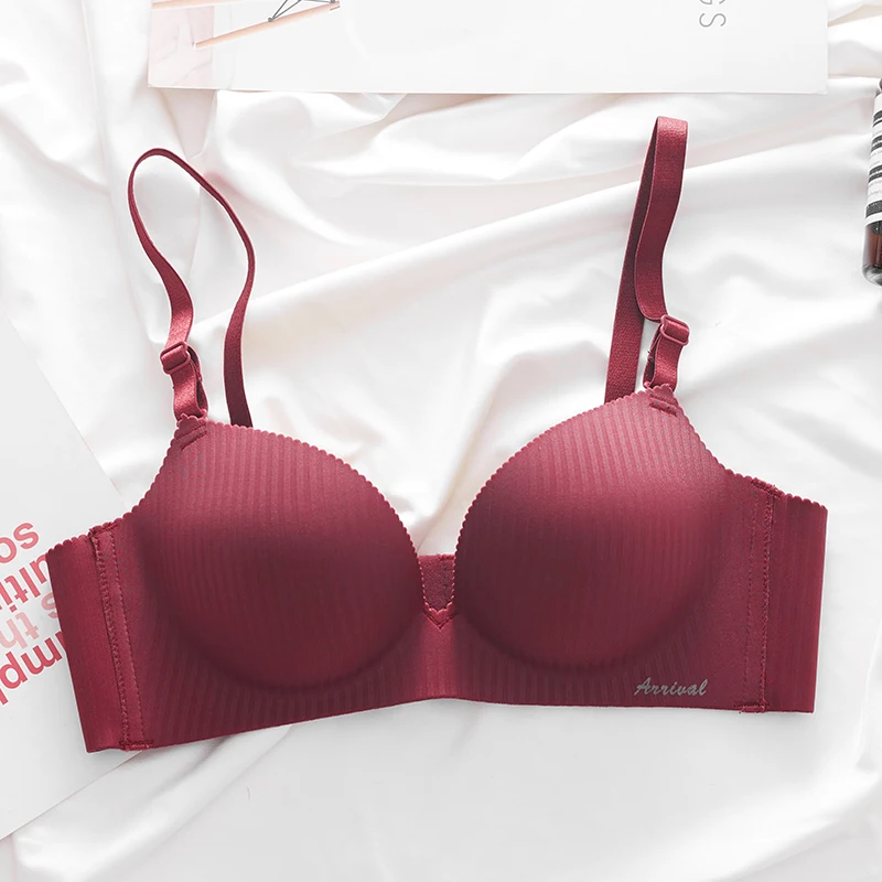 Factory Direct Sales Non-slip and Not Tight Widen the Invisible Back Buckle Modern Girl Bra Push-up Invisible Traceless Bra