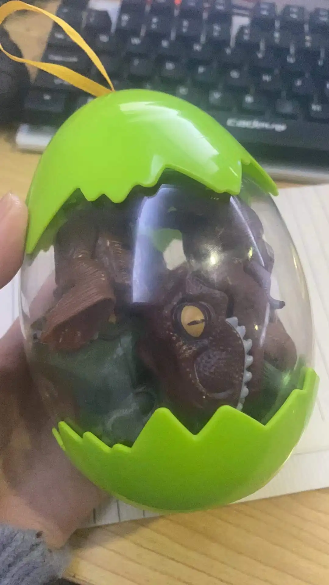 Низкая цена детская пластиковая игрушка стоячий палец сенсорная игра кусающая маленькая модель динозавра