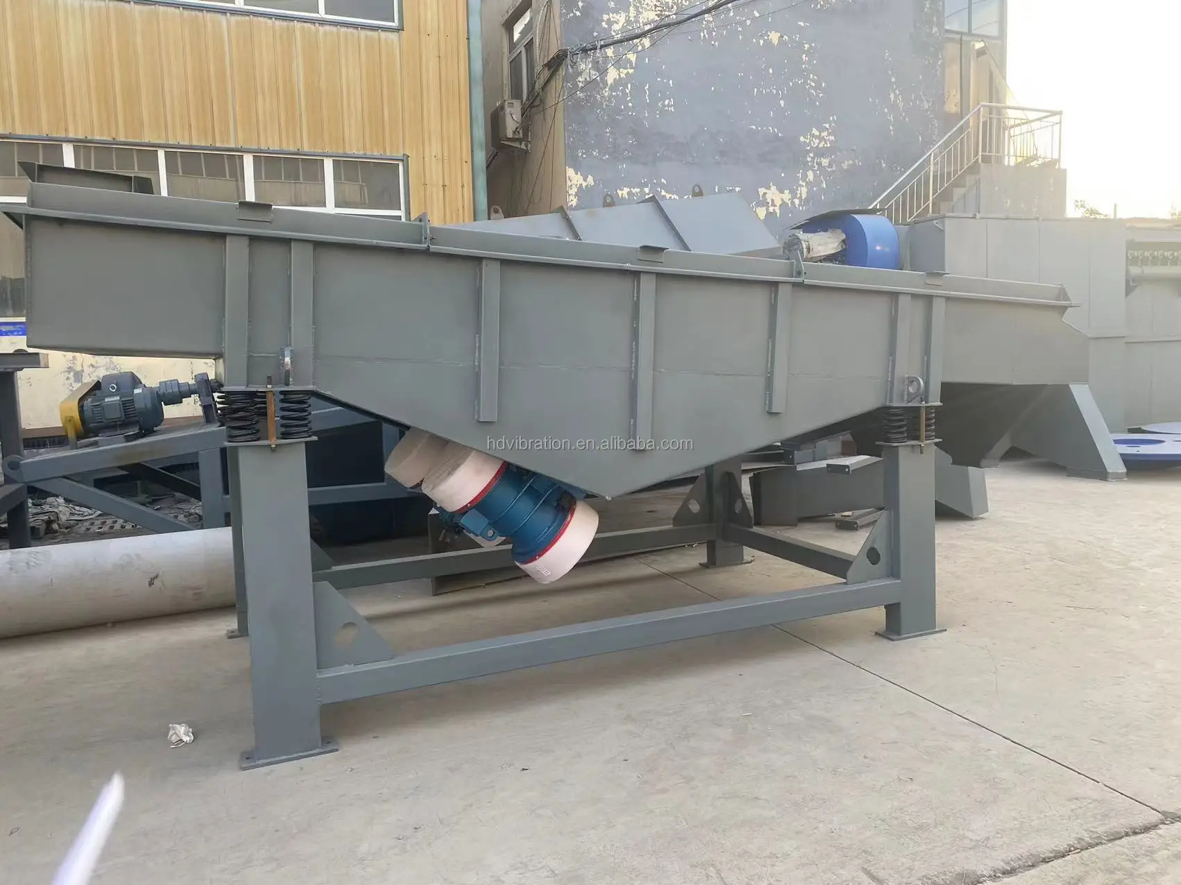 Coal Linear Vibrating Screening Machine/coke Vibrating Screen Price ...