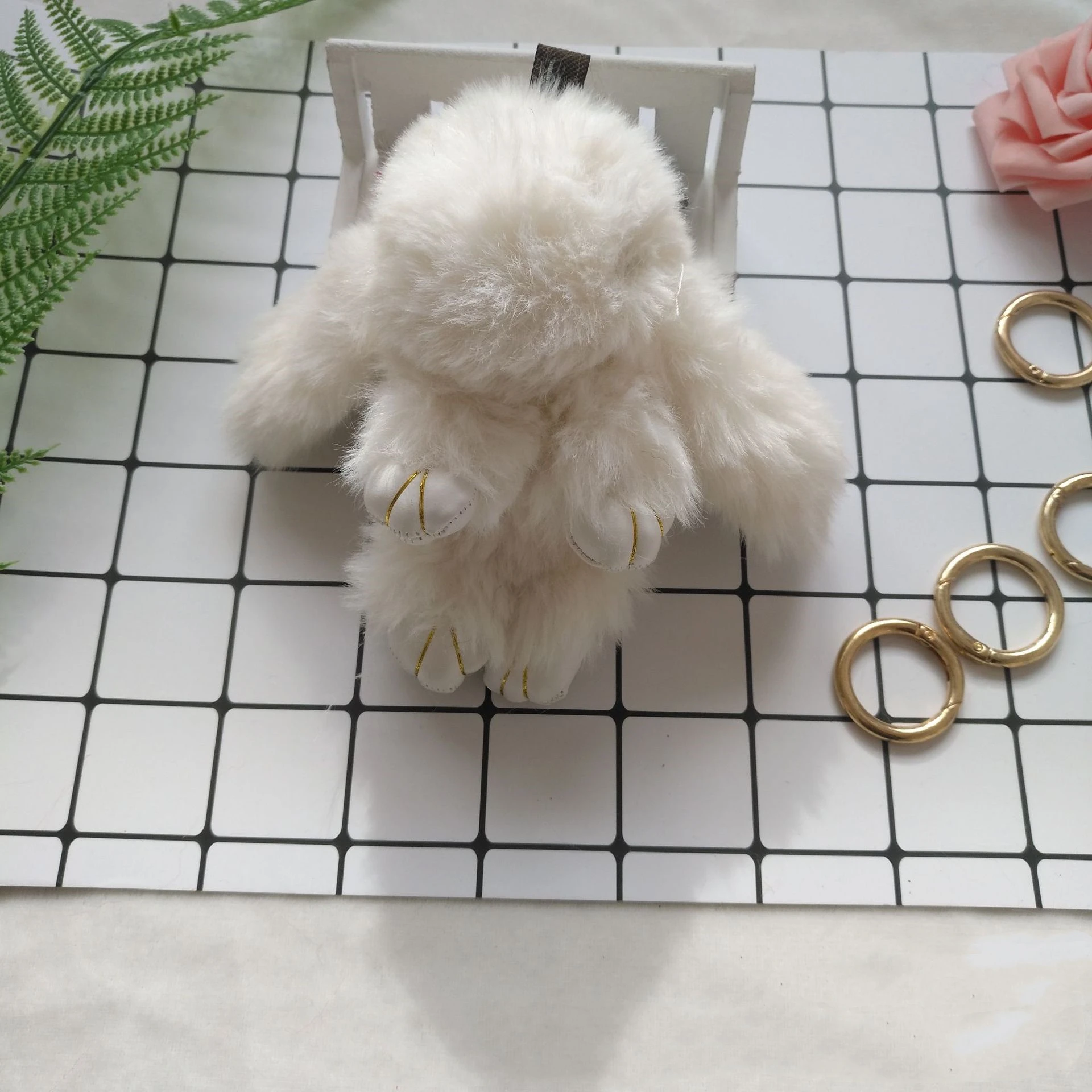 18cm Bunny Doll Keychain Soft Cute Faux Fur Pom Pom Fluffy Plush Pendant Keychain Car Dbag 0466