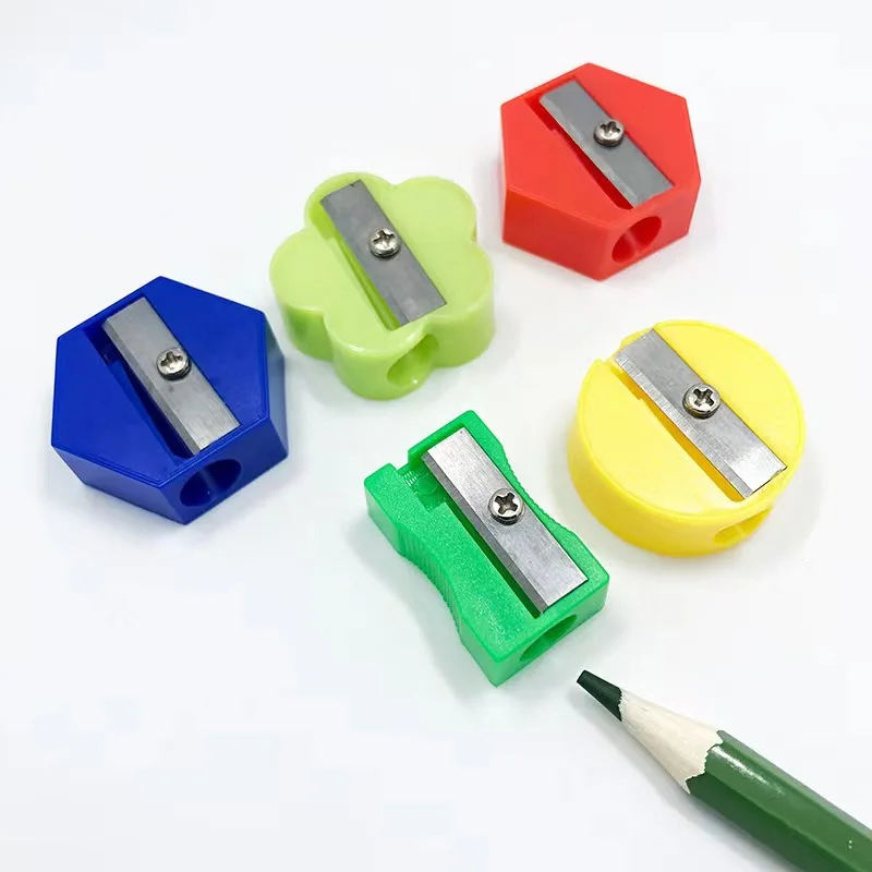 Многообразная дешевая точилка для карандашей детей