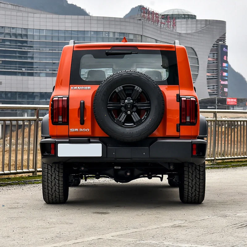 In Stock Gwm Motor Suv New Car 2.0t Great Wall Wey Tank 300 2.0T Turb 2024 Car Challenger Made in China Gasoline Vehicle