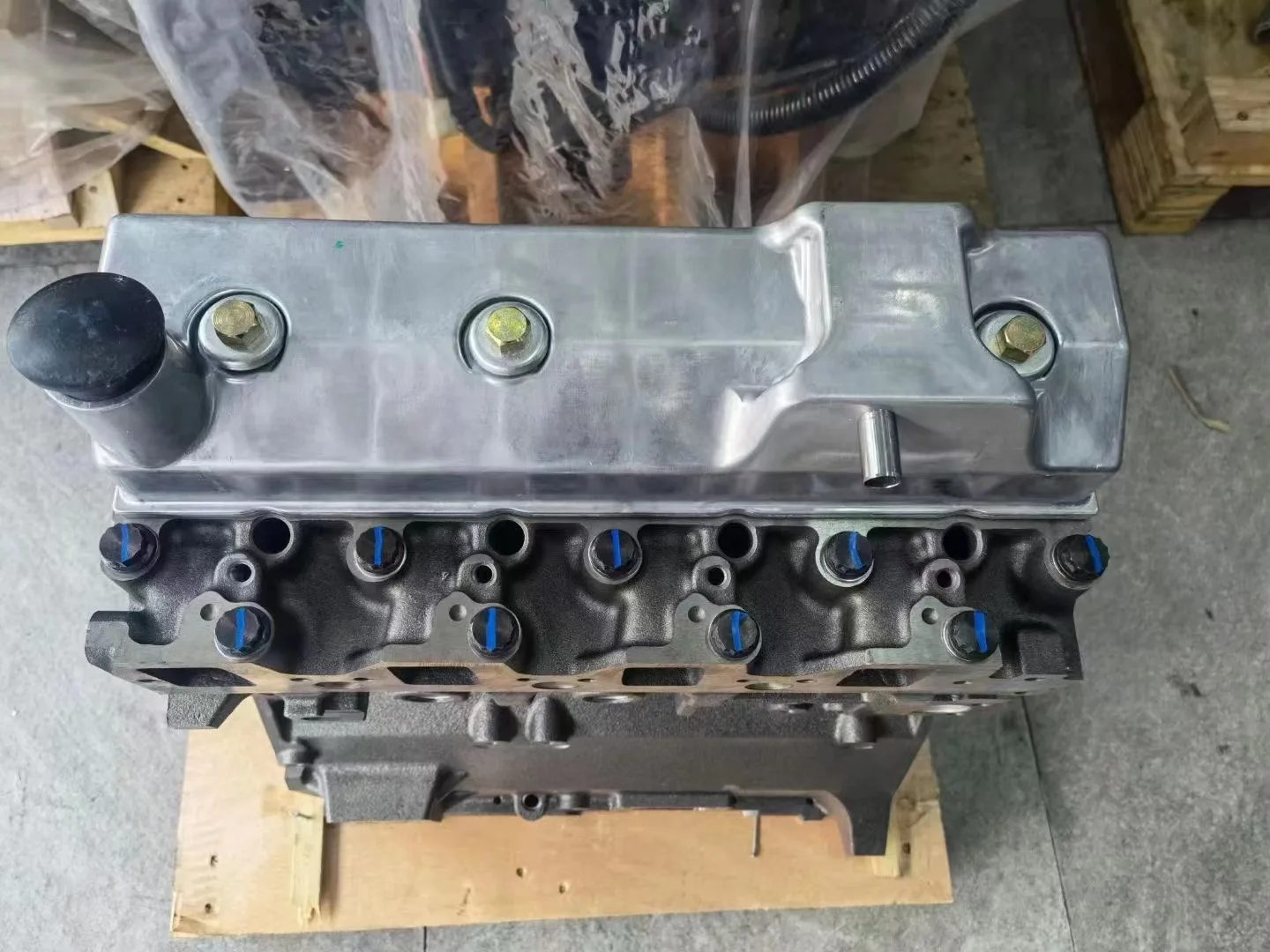 Komatsu 4d95le-5 Engine Block With Cylinder Head & Oem Engine Parts