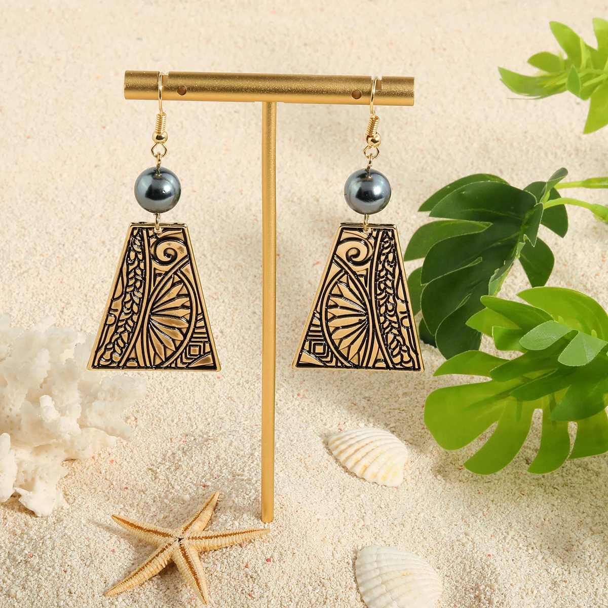 Hawaiian Oil Drop Trapezoid Pendant Black Pearl Earrings 18K Gold