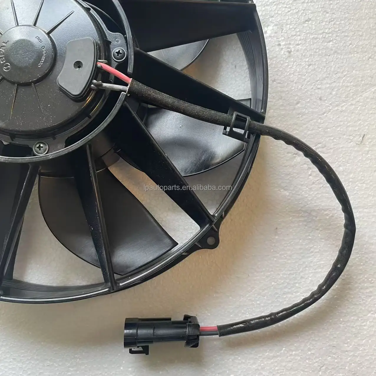 Condenser, SPAL, VA133-BP80/VLL-122A, 24v - detail 4