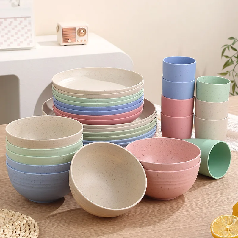 Eco-Friendly 32-Piece Plastic Dinnerware Set for Camping Home