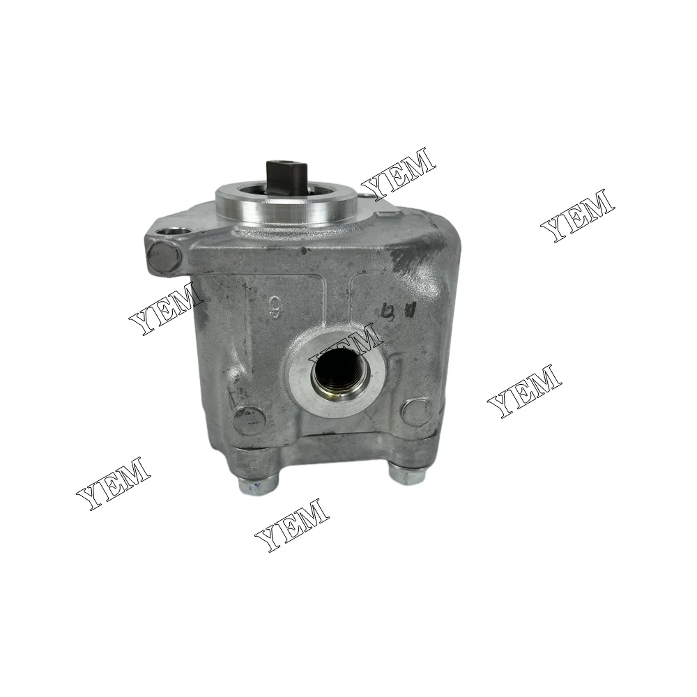For Kubota Engine V1505 Hydraulic Pump 37410-76600 Spare Part