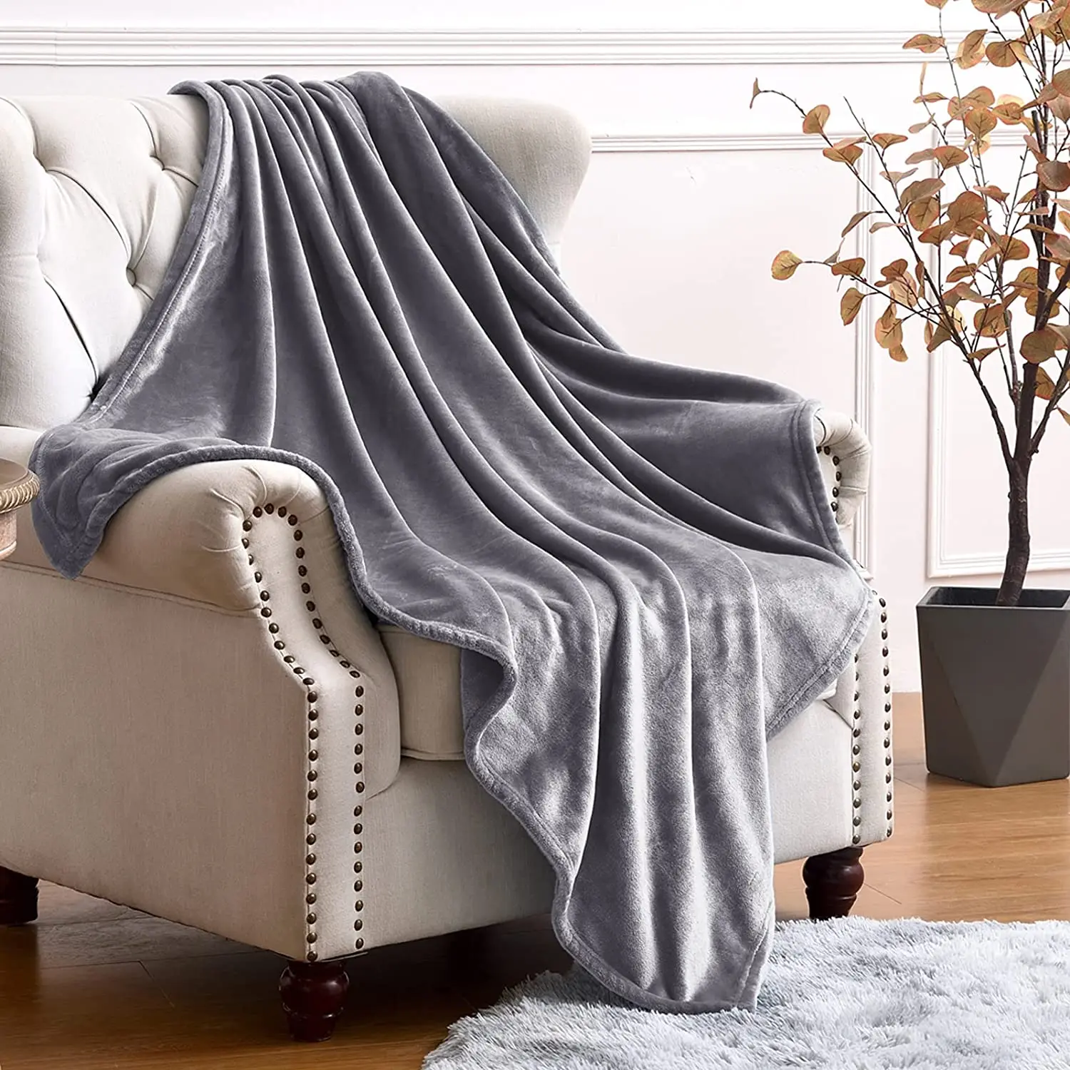 Duvet Cover Bedding Basics Customized Hug Sleep Blanket Wearable Grey Color Flannel Fleece Blanket supplier