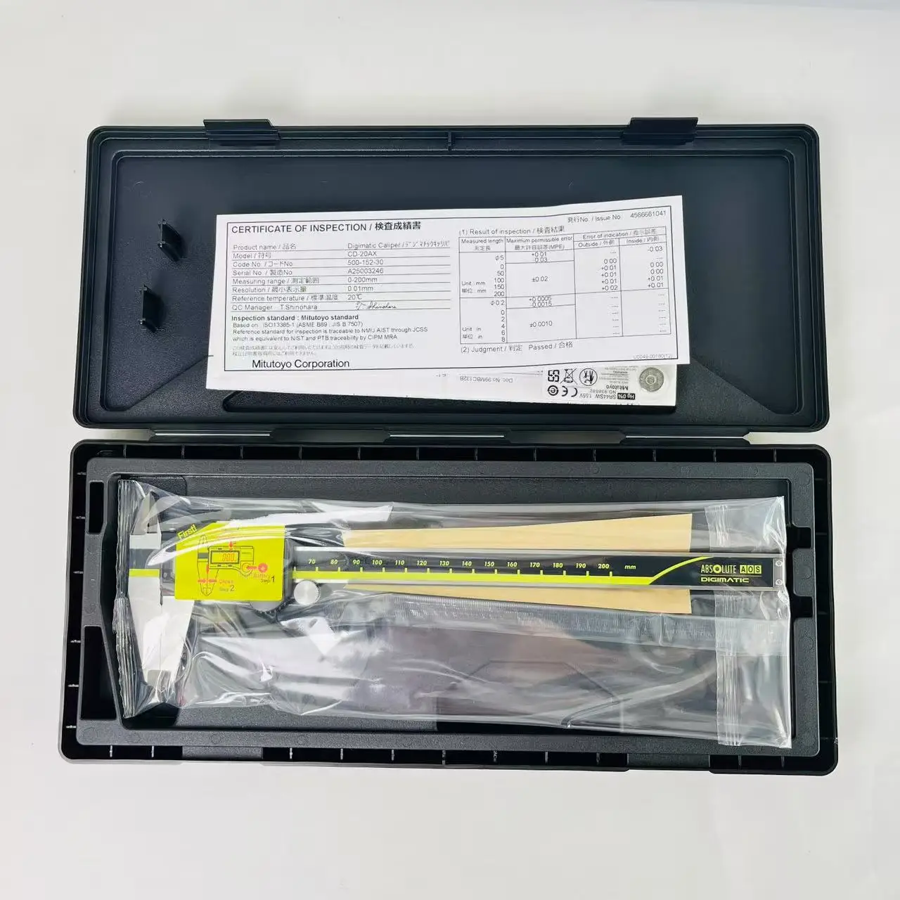 Mitutoyo Digital Caliper 0-200mm, Stainless Steel, Accuracy 0.02mm