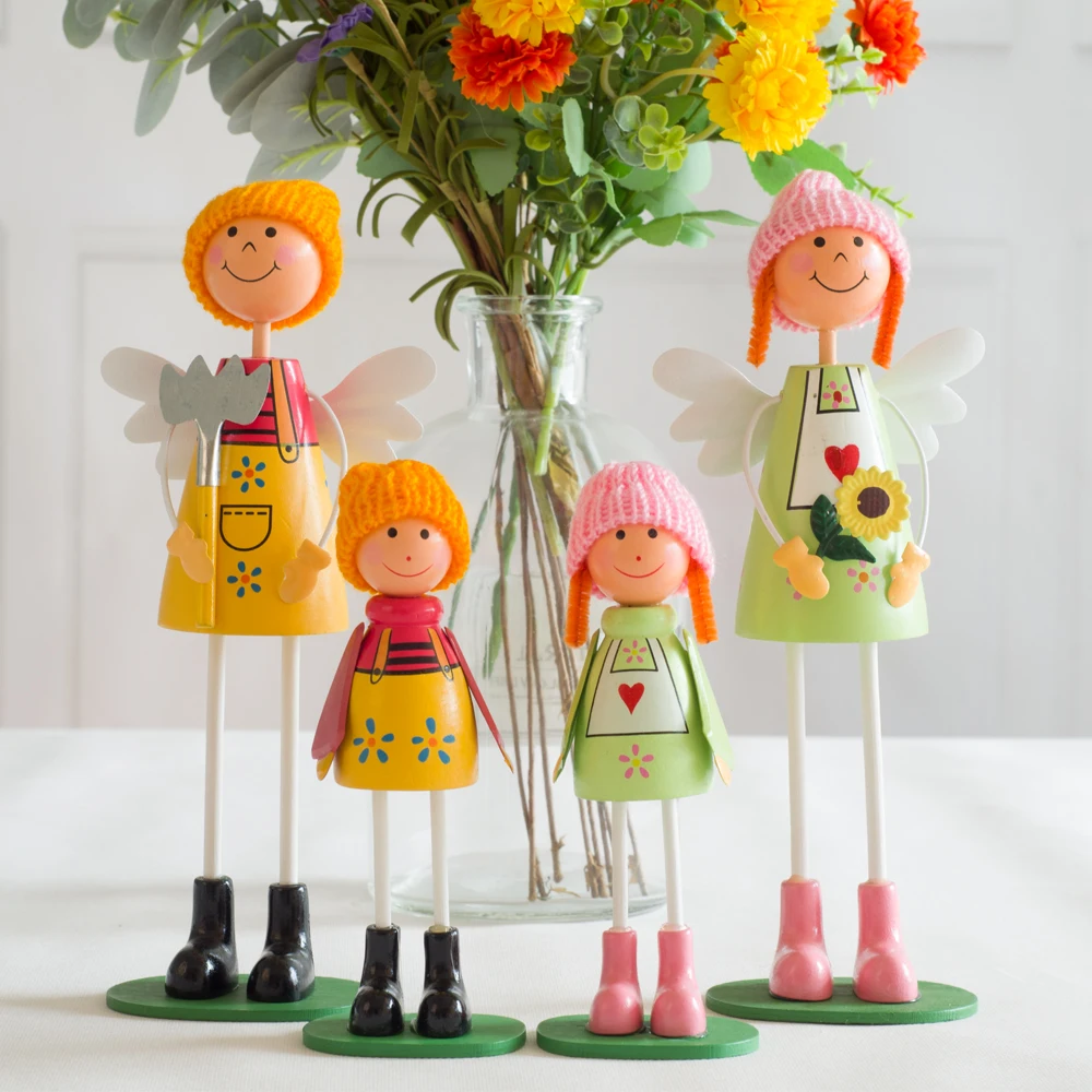 Милая семейная деревянная кукла с четырьмя подставками для девочек